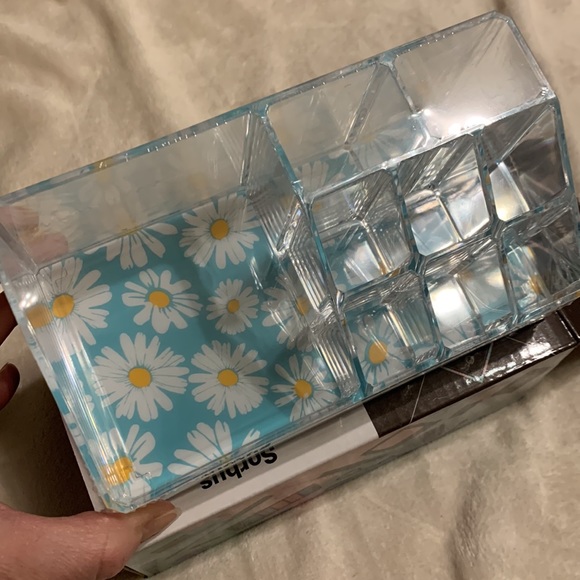 Beauty Accessory Bundle - Picture 4 of 8